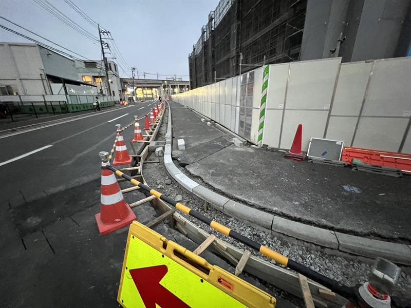 神奈川県横浜市都筑区 歩車道ブロック据え付け工事