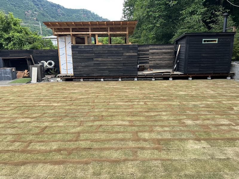 神奈川県相模原市緑区 敷地内芝張り工事